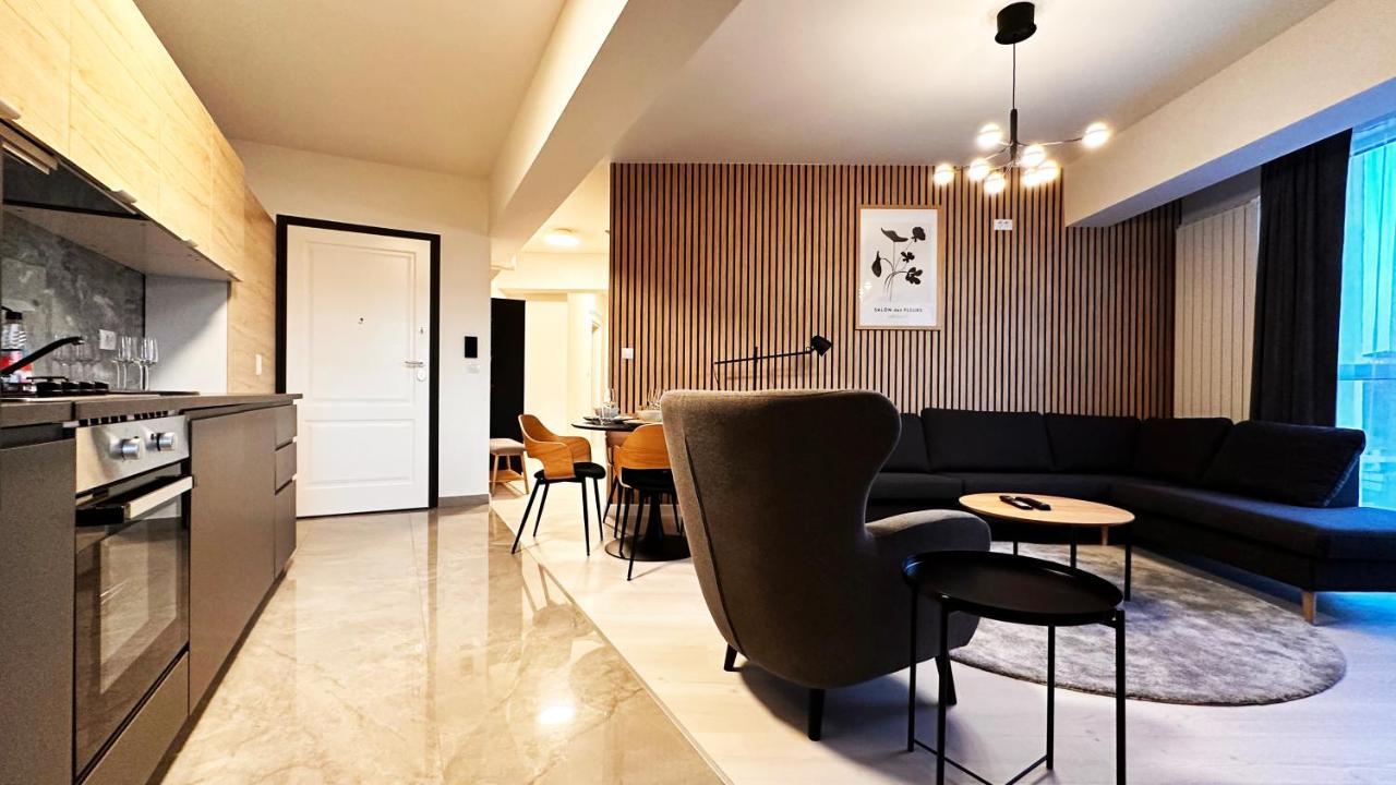 Cubrio Apartments Venetia Iasi Bagian luar foto